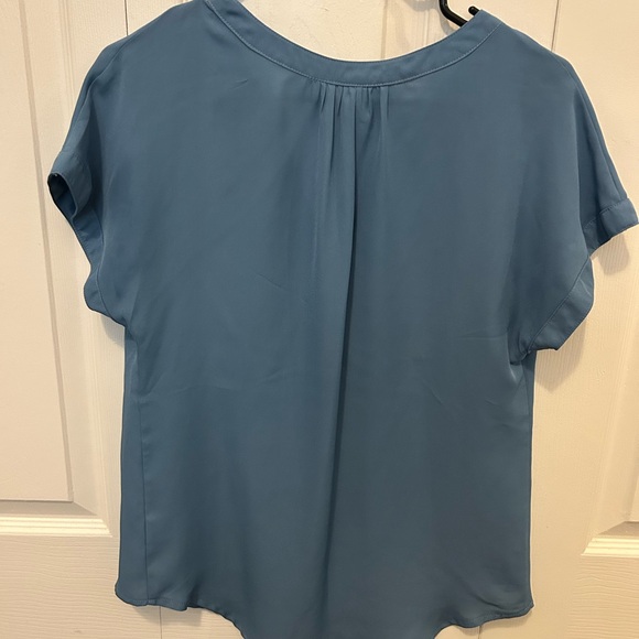 blouse - Picture 2 of 2